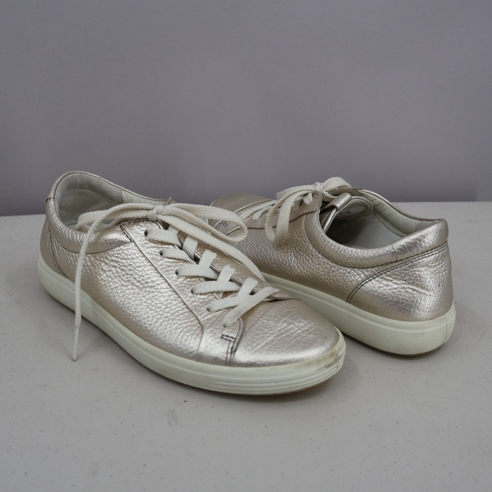 Ecco Soft 7 Sneaker Women 5-5.5 Gold Metallic Leather Casual Chic Comfort Scandi